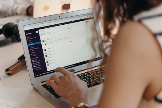 How CRM Software Enhances Real-Time Collaboration Among Teams